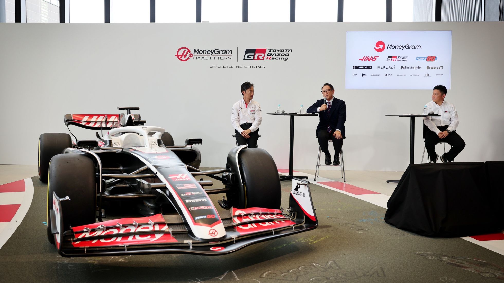 670918dec4c392aa0856e87b_MoneyGram-F1-Car-TopGea.jpg