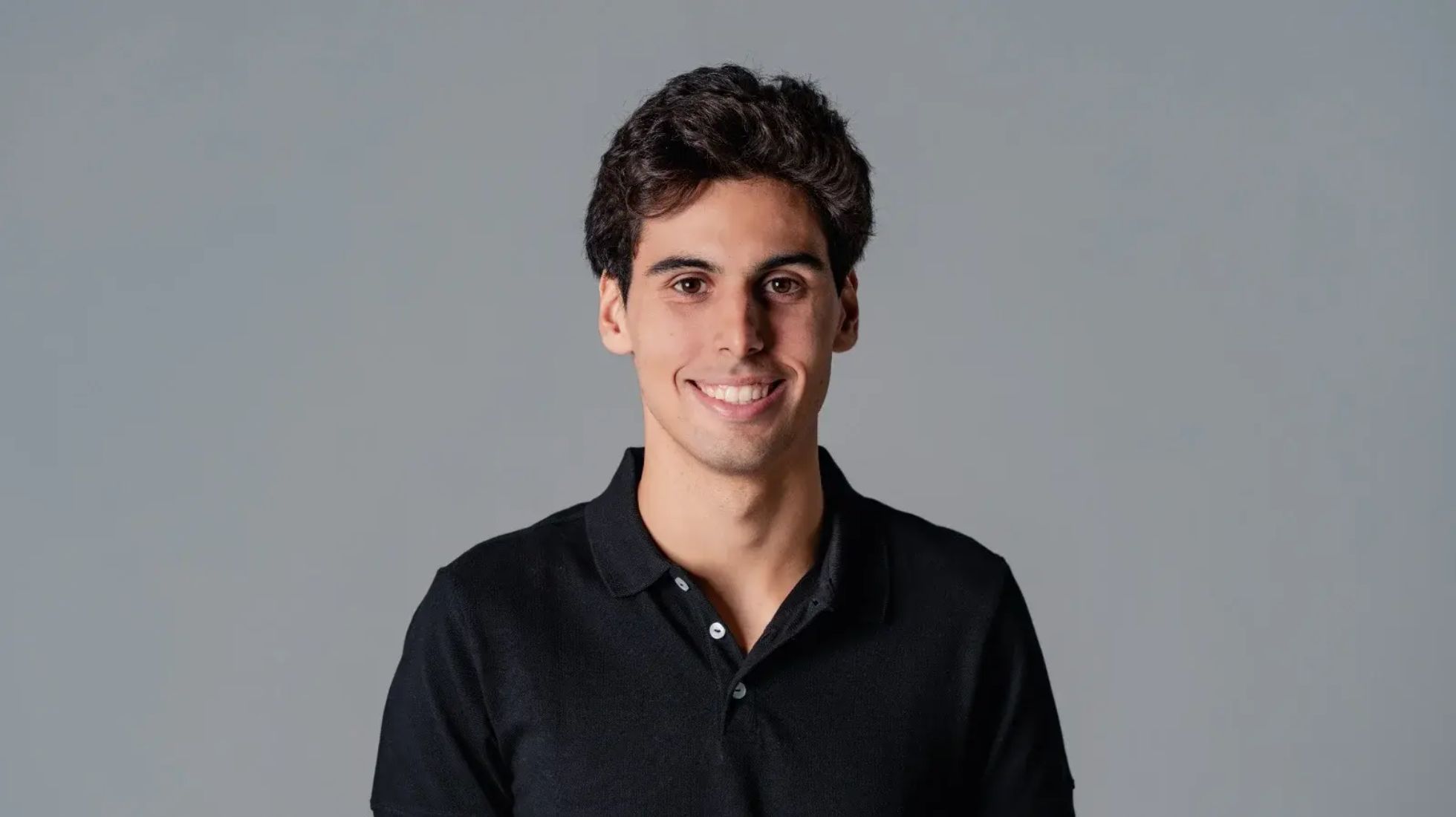 672cb8847e9991f835c64194_Saubers-2025-new-drivers-TopGearSA-Gabriel-Bortoleto.jpg