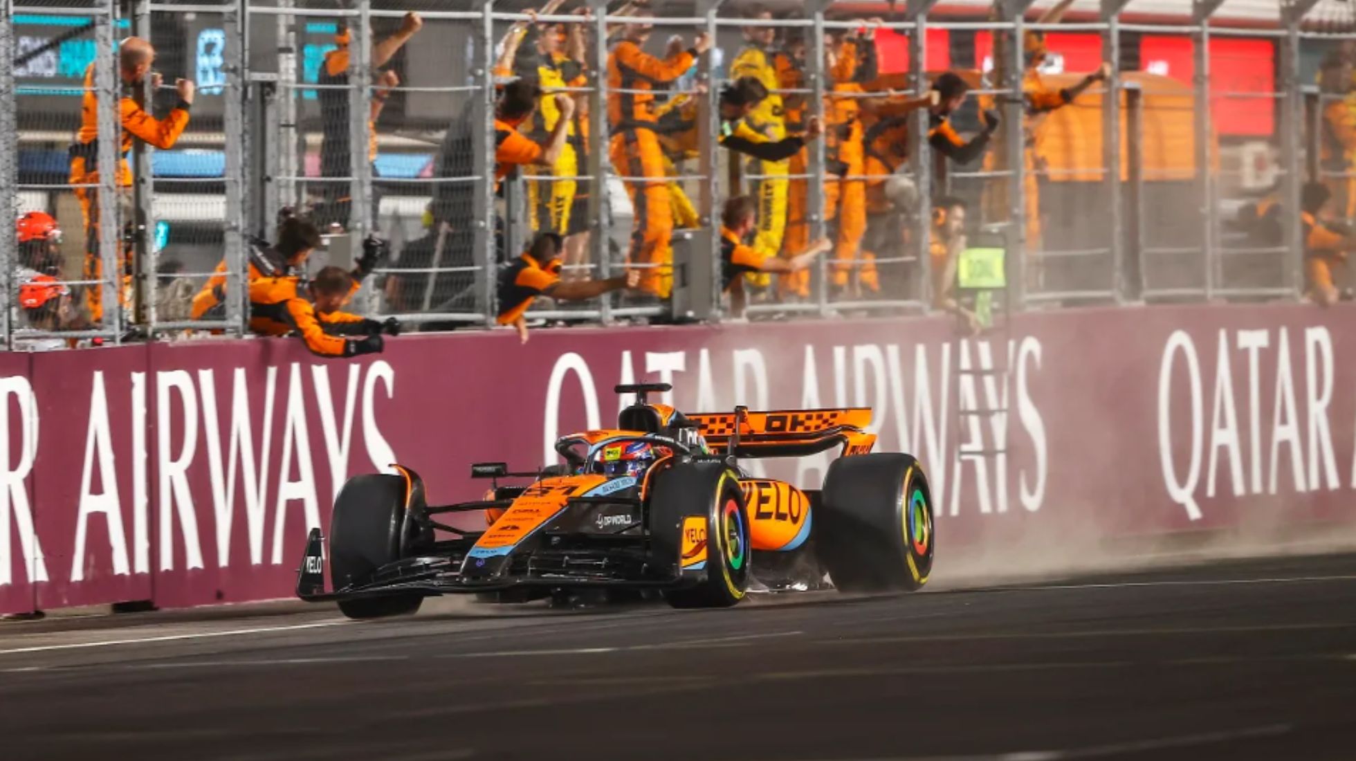 67371d1b4928f526d11ade36_F1-Championship-Tussle-TopGearSA-McLaren.jpg