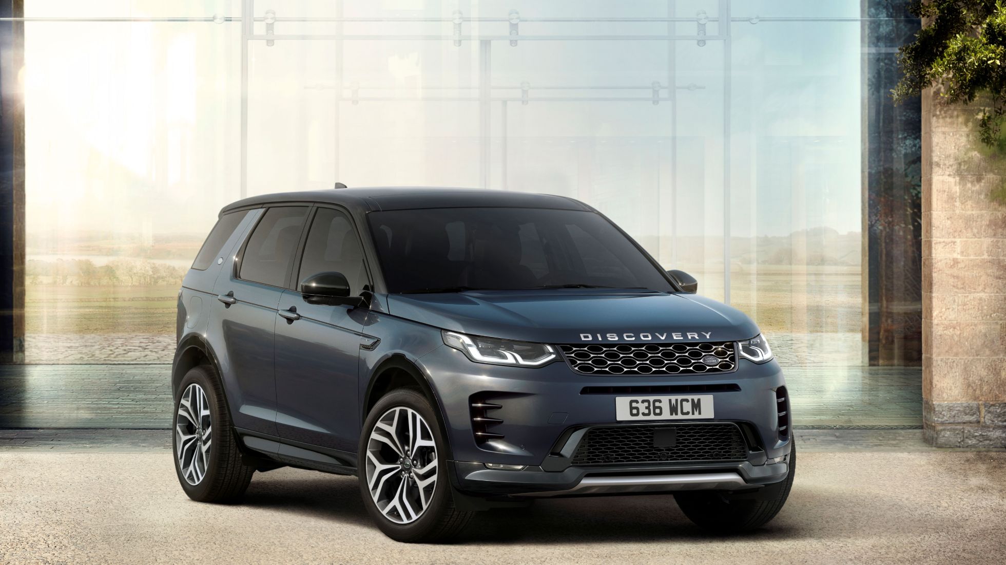 Land Rover Discovery range bolstered with special edition models