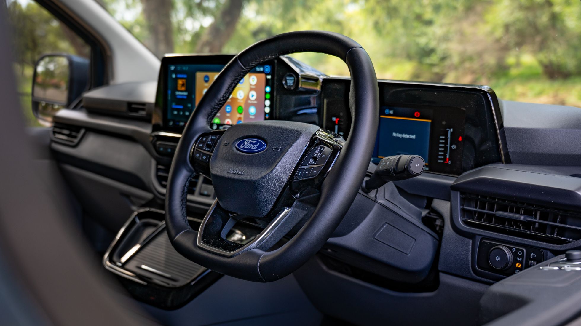 6891b584f5573fe950f2e65e_Ford-Transit-Custom-Sport-TopGear-SA-15.jpg