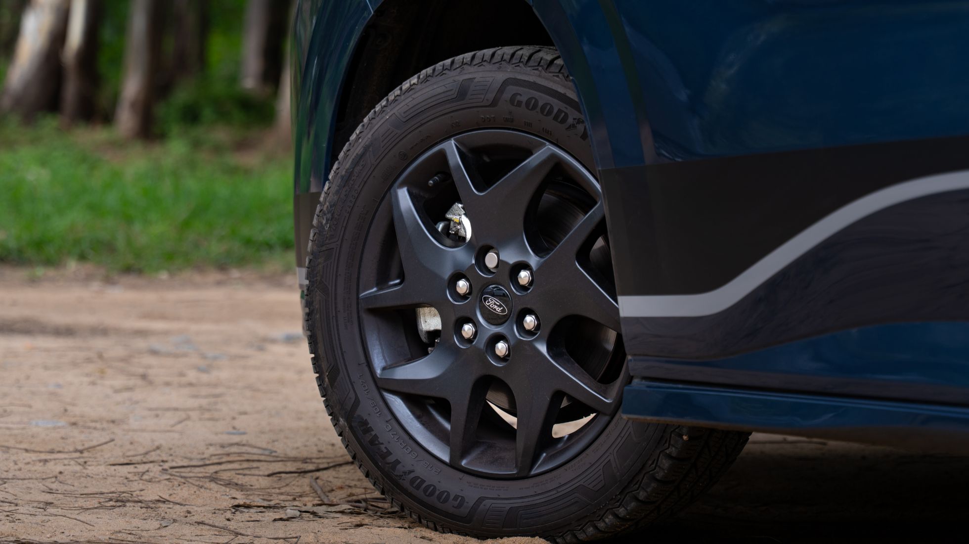 6891b5b1f074732e1de54e45_Ford-Transit-Custom-Sport-TopGear-SA-16.jpg