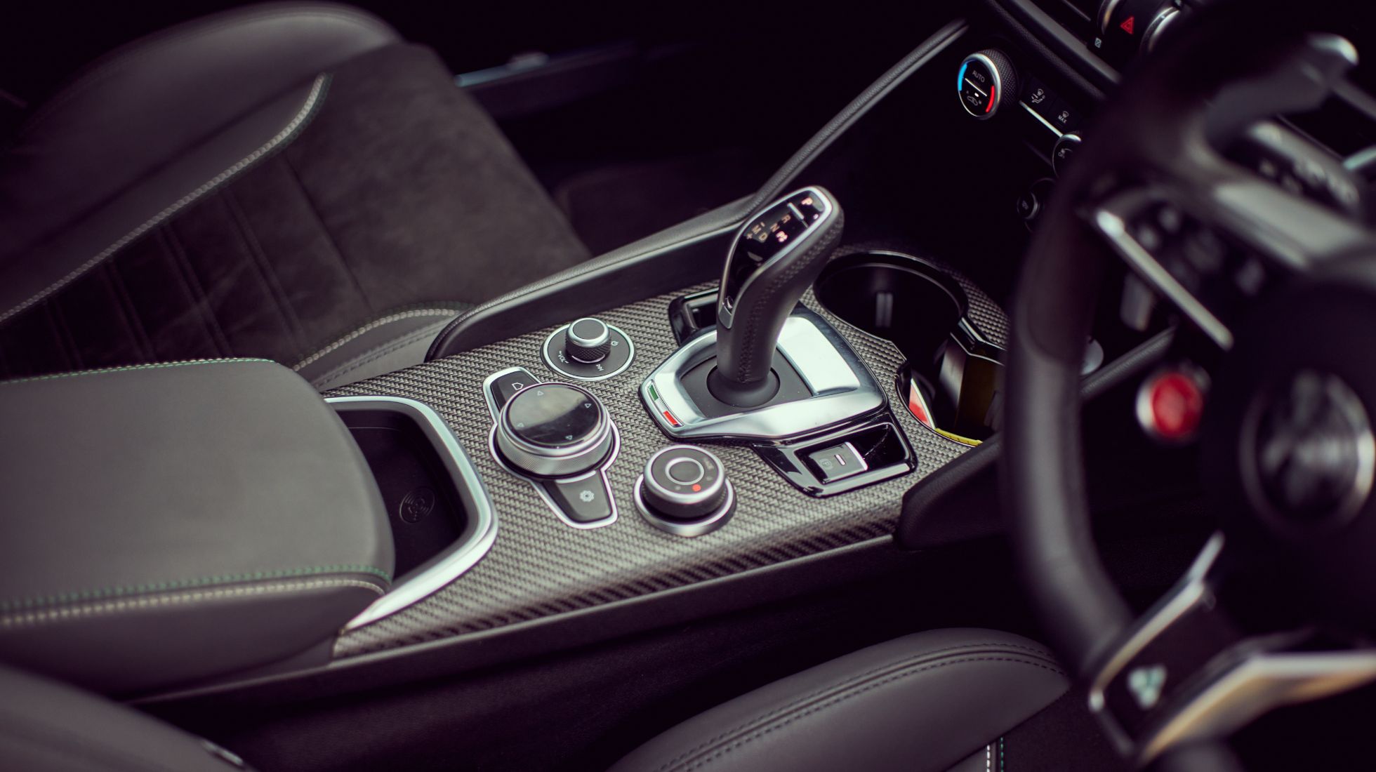 Alfa Romeo Giulia Quadrifoglio, TopGearSA, Center