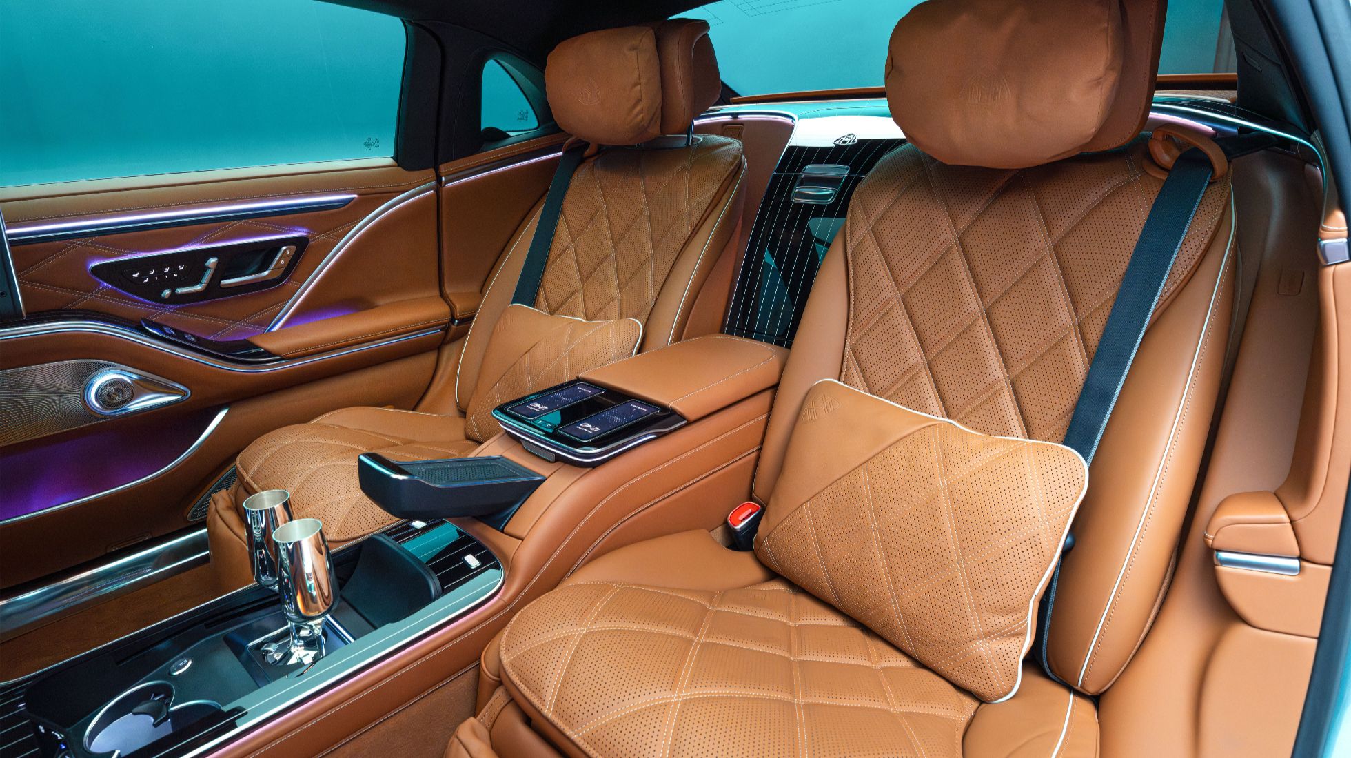 Mercedes-Maybach S680 TopGear SA Rear Seats