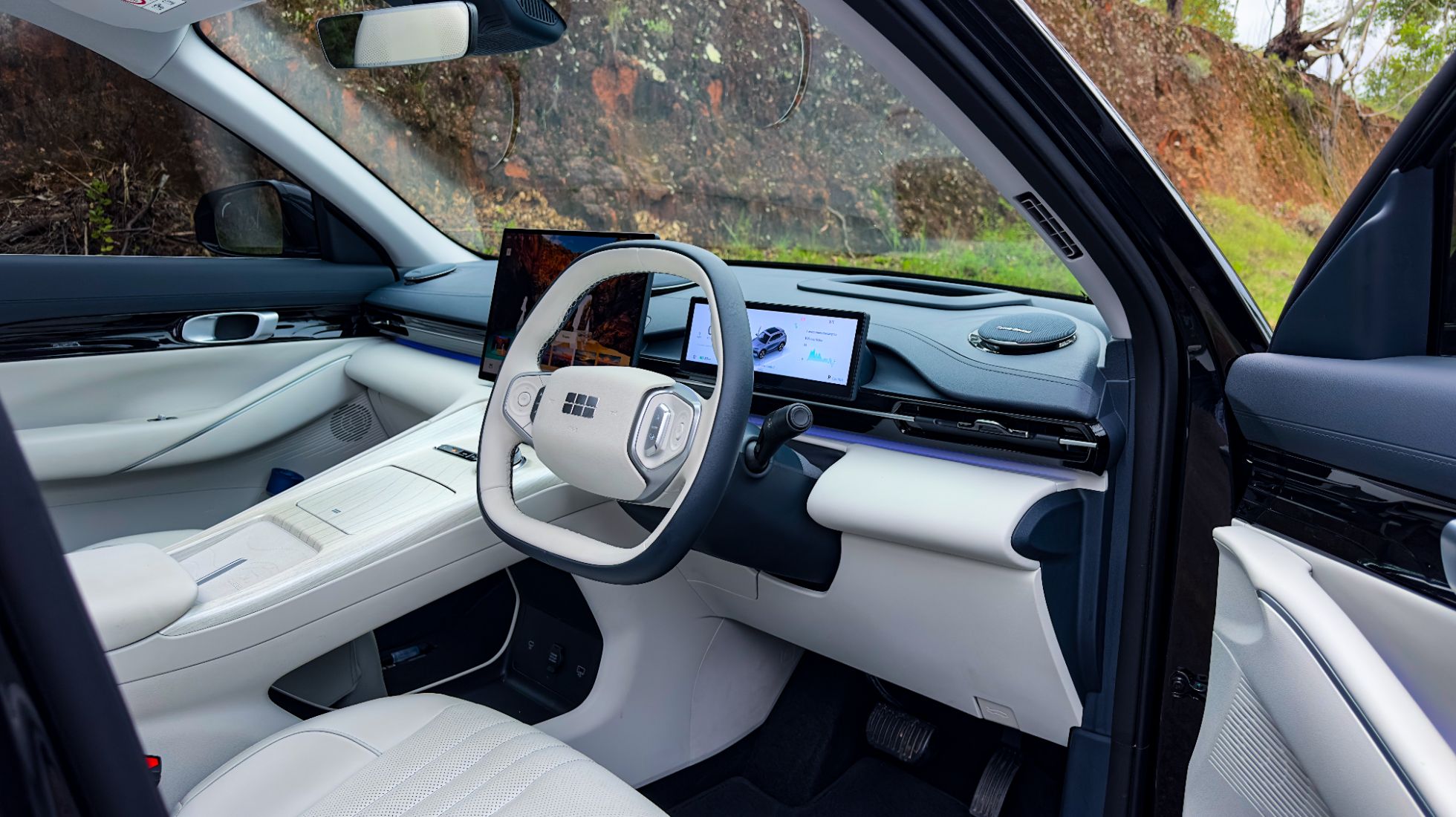 Geely E5 TopGear SA Interior