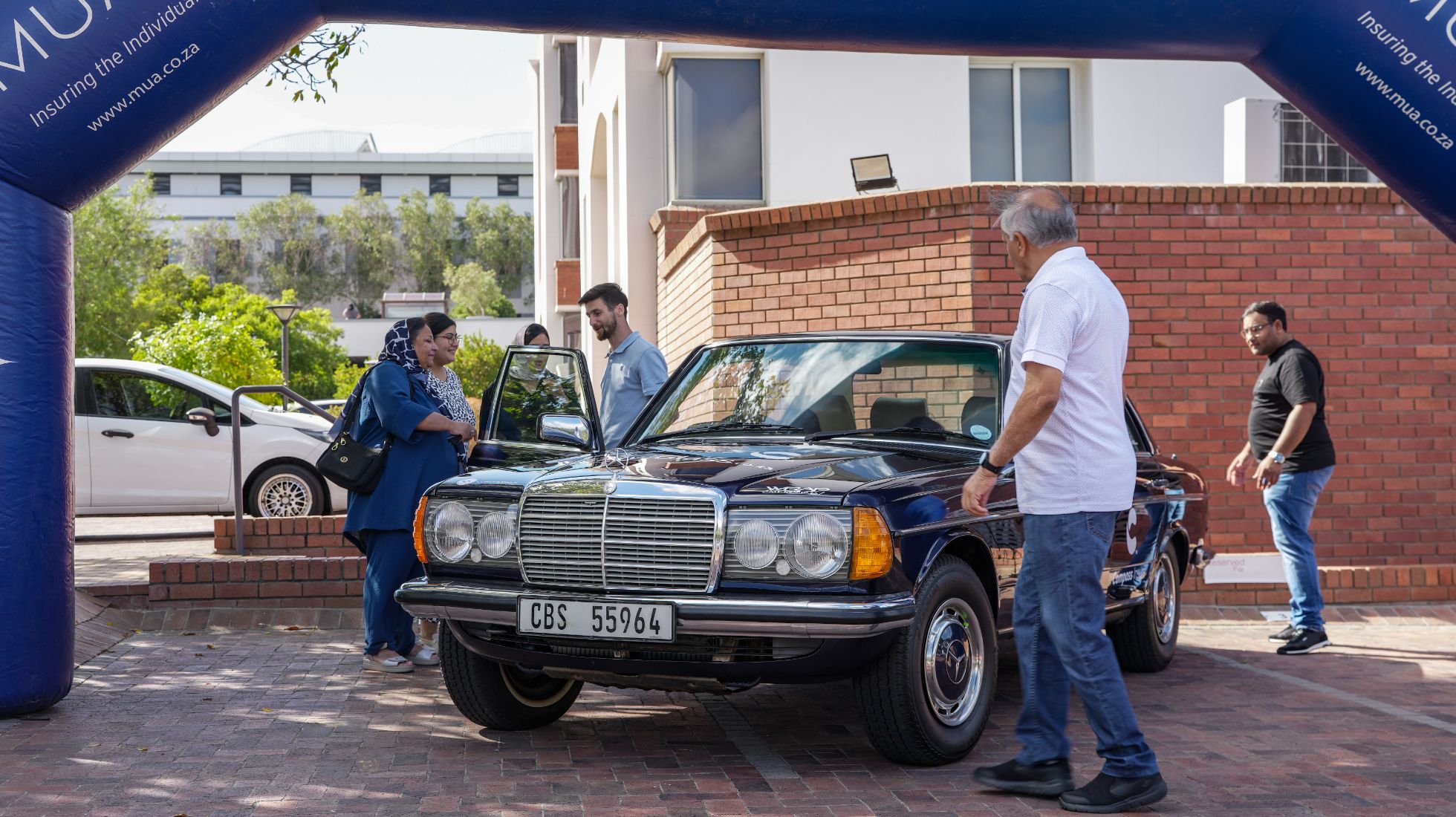 MUA Mercedes W123 TopGear SA6