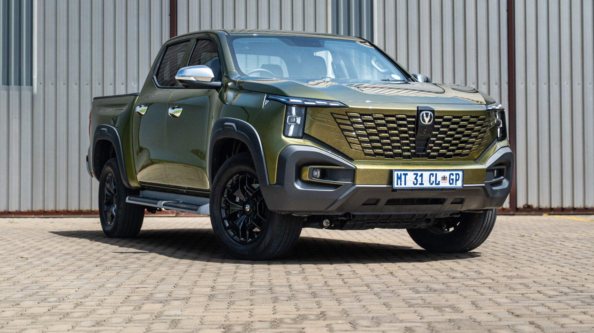 Changan Hunter REEV TopGear SA Front end