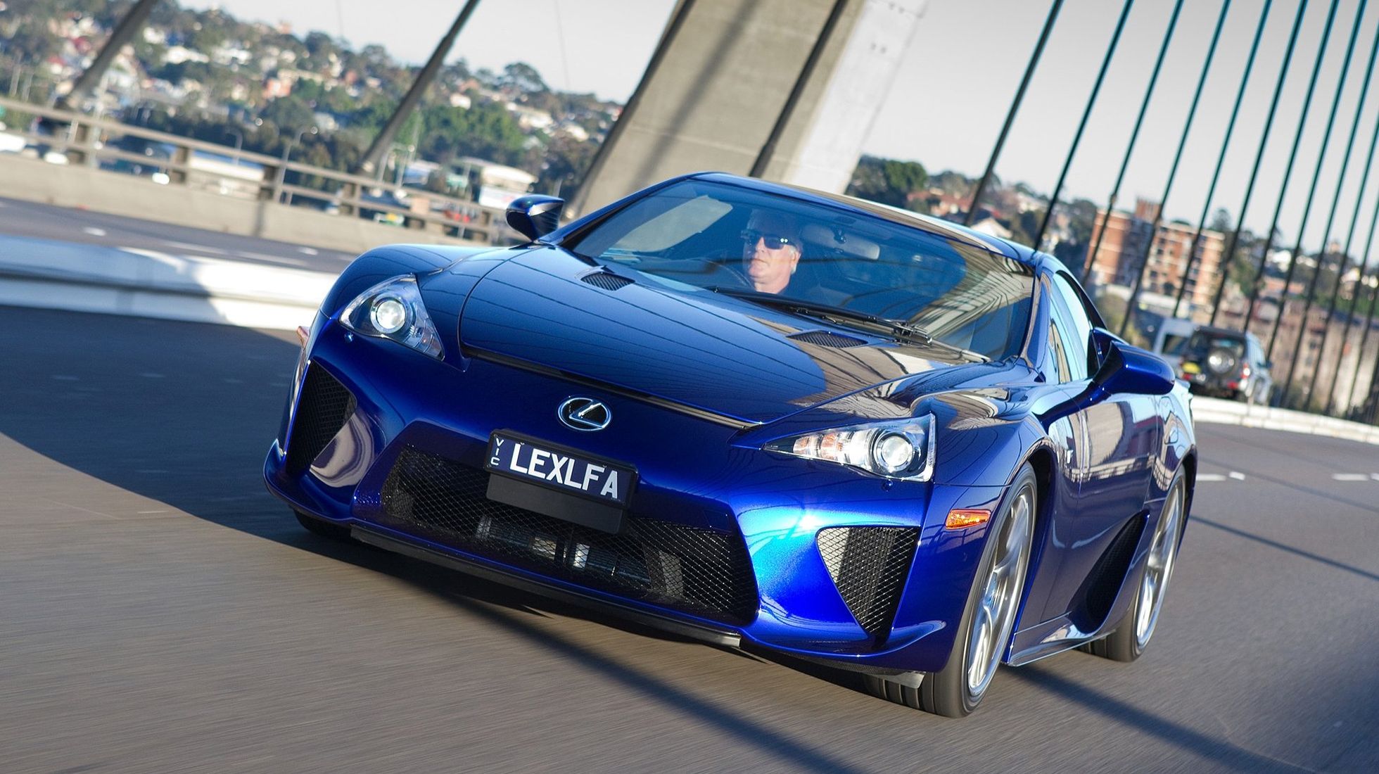 Lexus-LFA-2011-HD-d0c925e21c436cd0816c3dfbd792513798c26752a