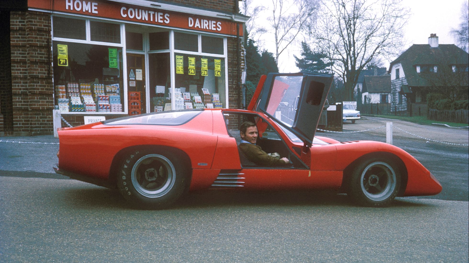 Bruce McLaren_M6GT 1