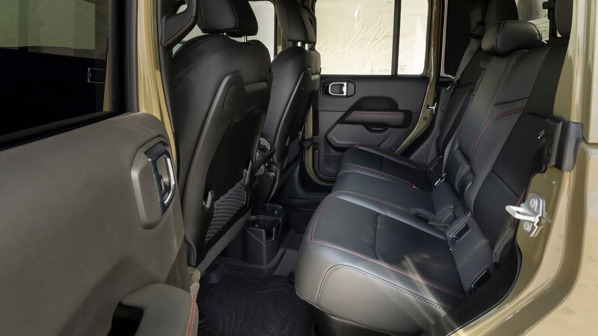 Maximus 6x6 TopGear SA Rear Seats