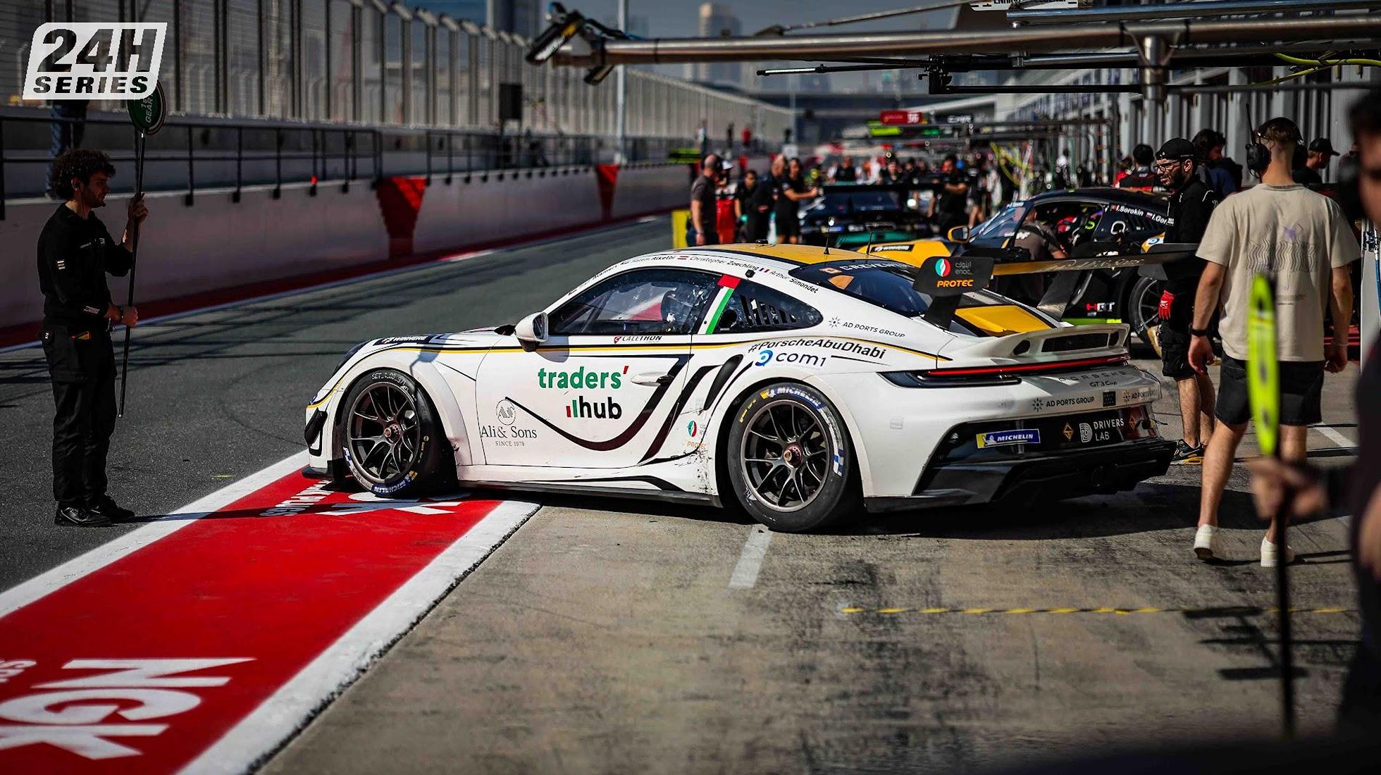 Michelin 24H Race TopGear Pit