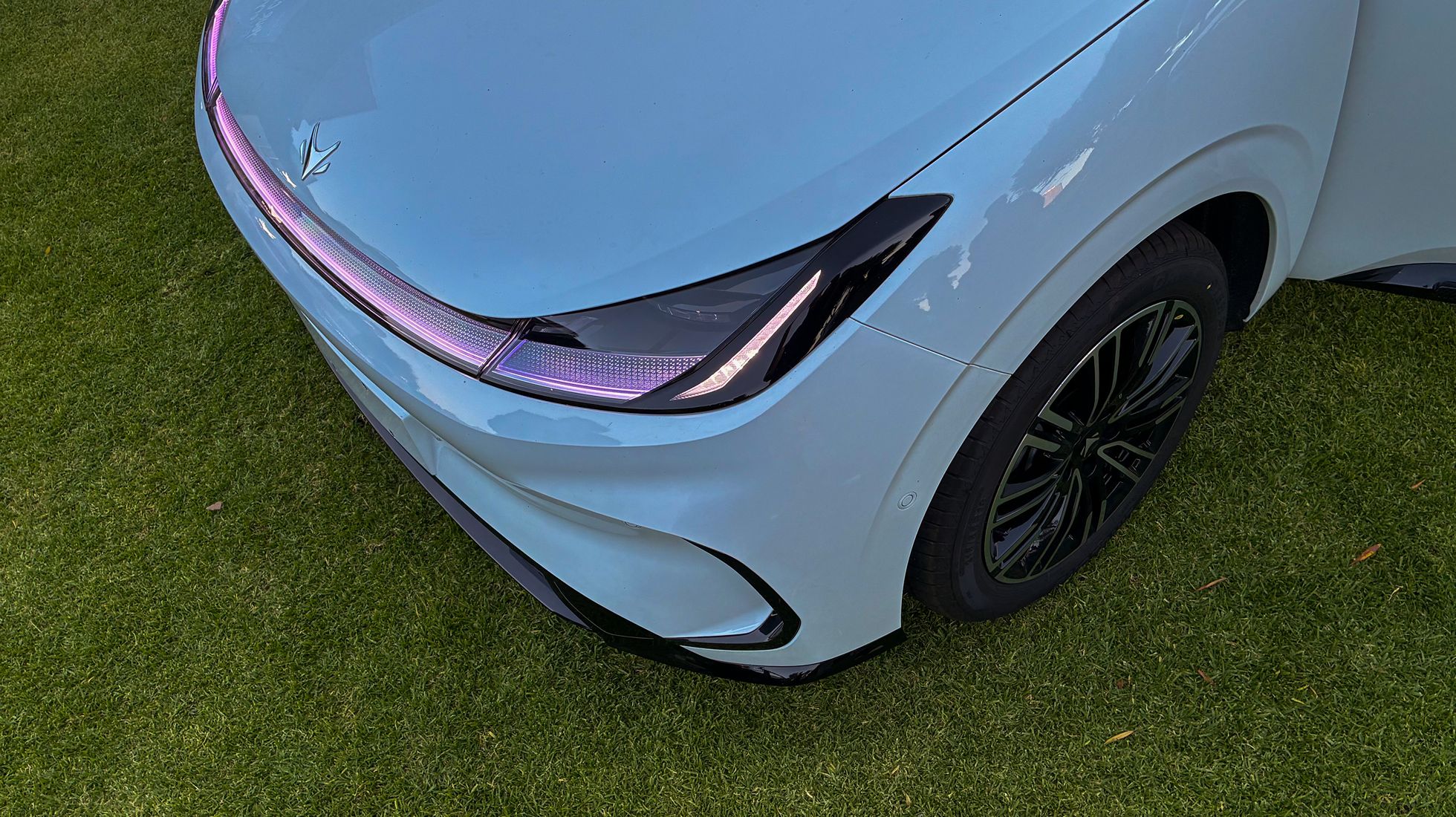 Arcfox T1, TopGearSA, Headlights