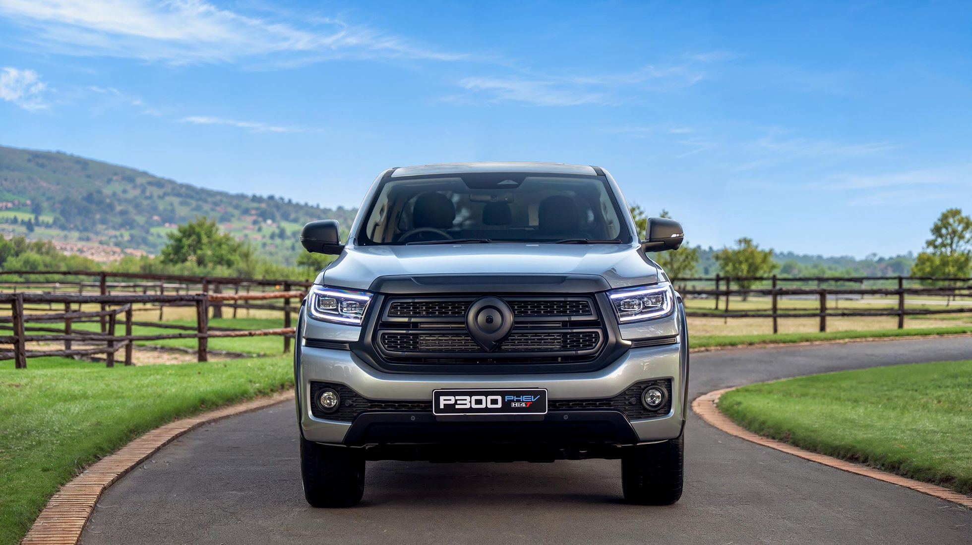 GWM P300 PHEV TopGear SA Front End