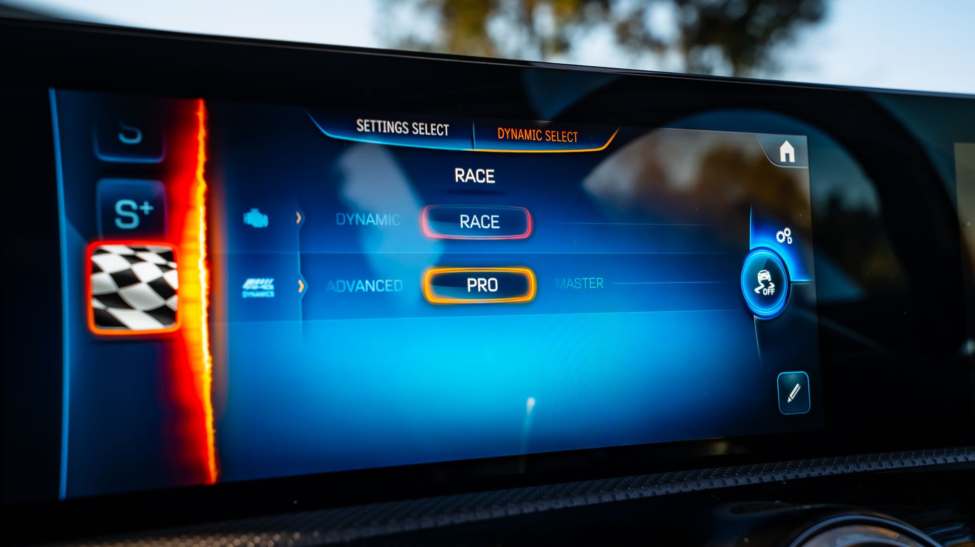 Mercedes-AMG CLA 45 S Final Edition, TopGearSA, Screen