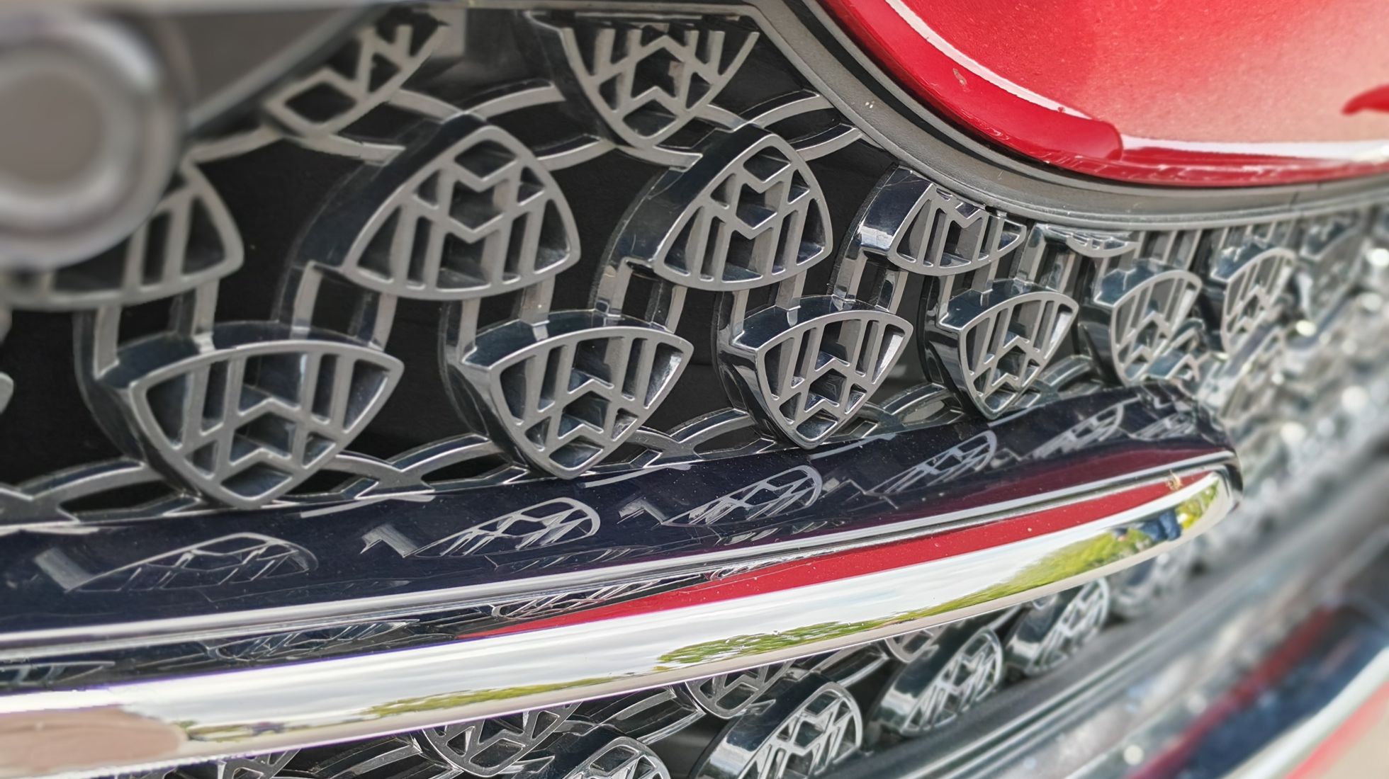 Mercedes-Maybach SL680 grille logos 